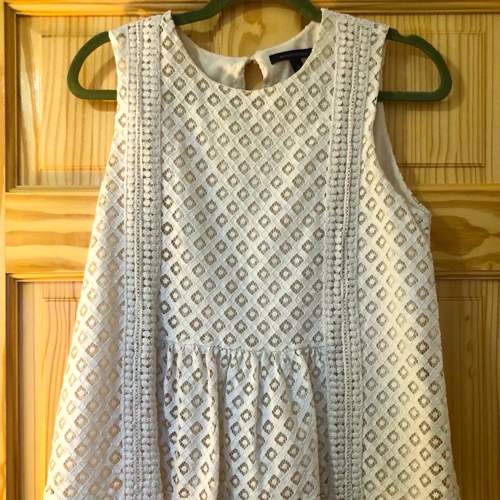 Banana Republic White Lace Sleeveless Blouse
